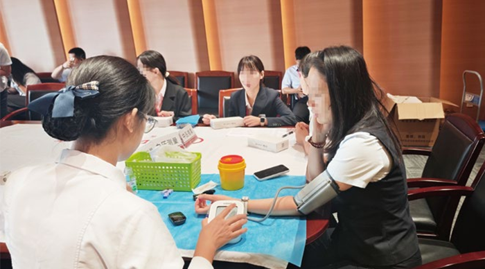 四惠医疗旗下北京四惠中医医院 走进南京银行守护职工健康相关图片